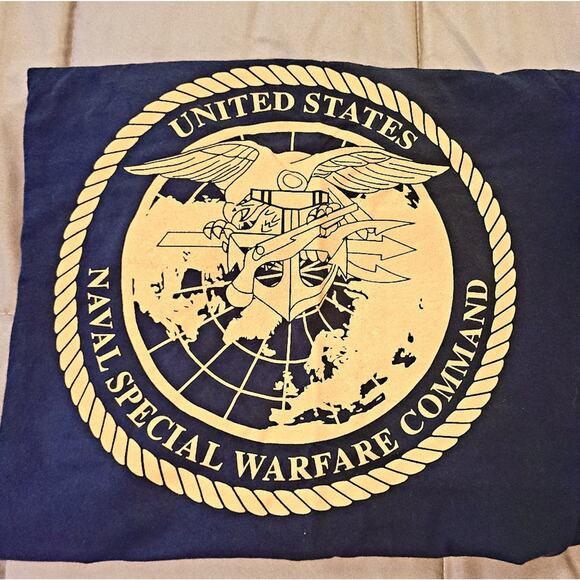 9 MEN'S XL GRAPHIC T-SHIRTS - EXCELLENT CONDITION! - Picture 4 of 9